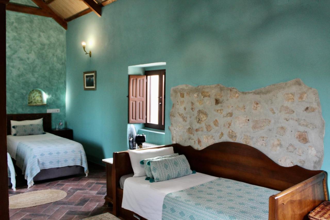 Room In Villa - Beautiful Accommodation At The Heart Of Andalusia 蓬特赫尼尔 外观 照片