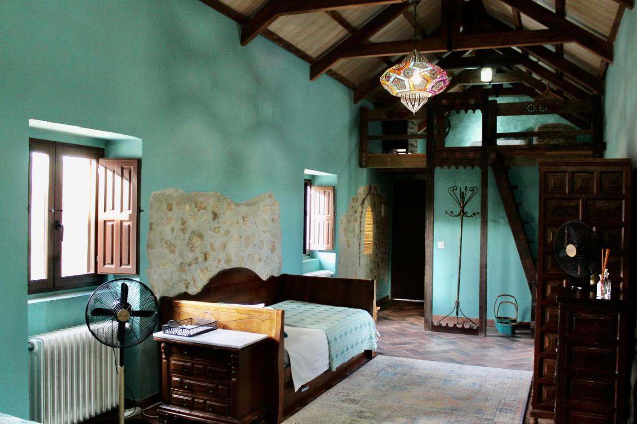 Room In Villa - Beautiful Accommodation At The Heart Of Andalusia 蓬特赫尼尔 外观 照片
