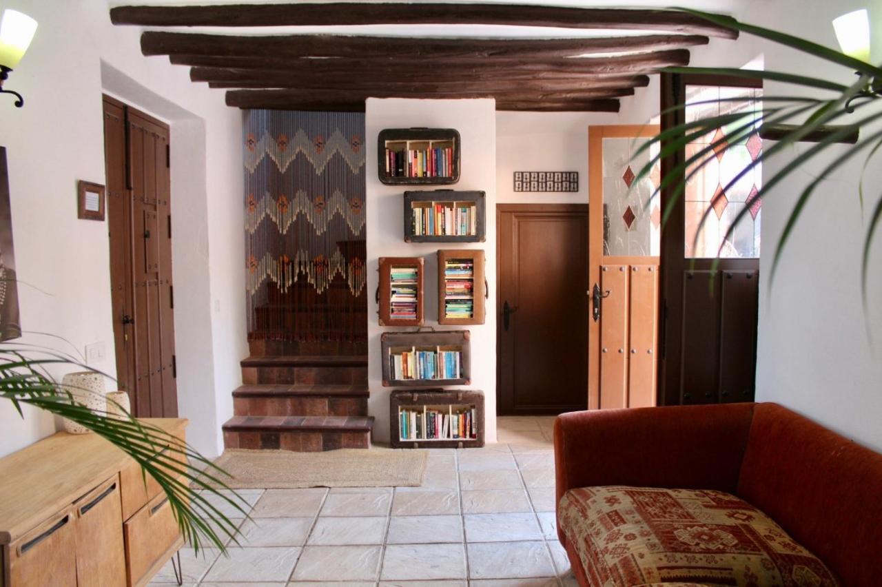 Room In Villa - Beautiful Accommodation At The Heart Of Andalusia 蓬特赫尼尔 外观 照片