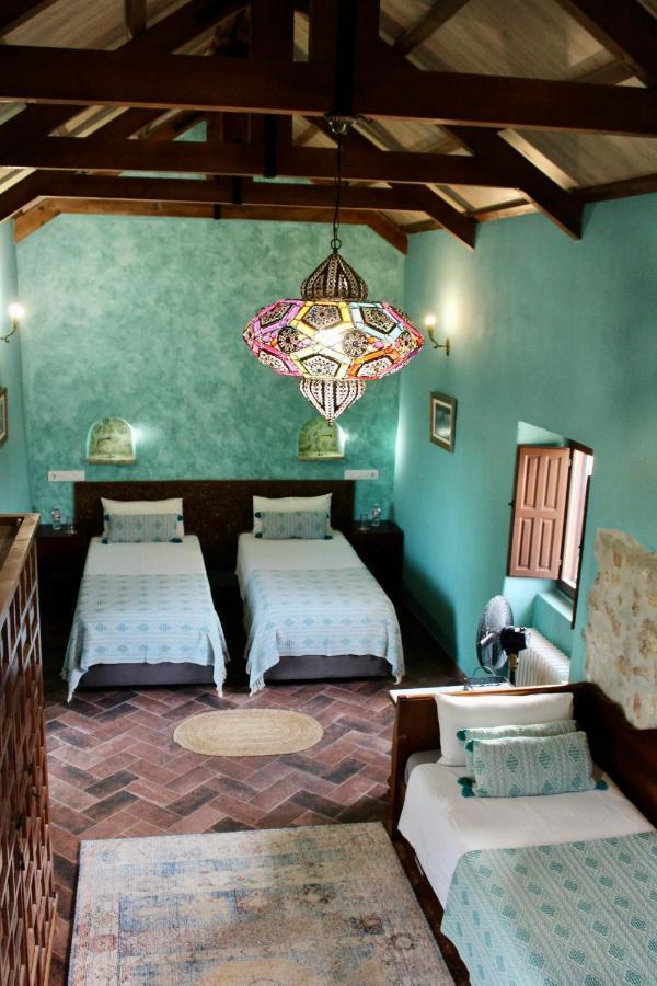 Room In Villa - Beautiful Accommodation At The Heart Of Andalusia 蓬特赫尼尔 外观 照片