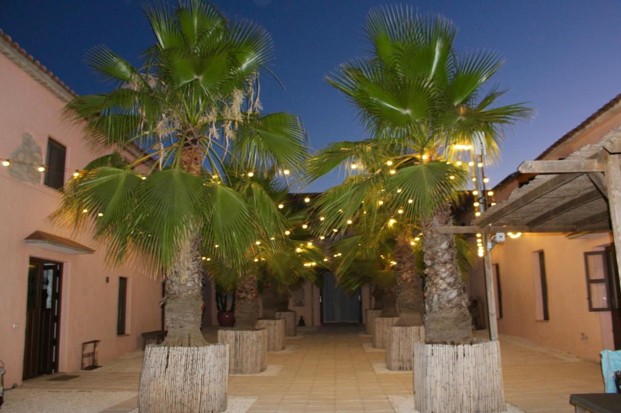 Room In Villa - Beautiful Accommodation At The Heart Of Andalusia 蓬特赫尼尔 外观 照片
